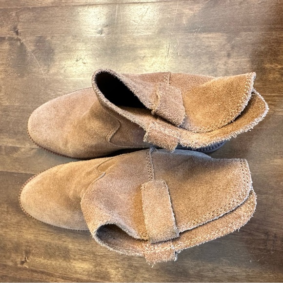 Lucky Brand Size 6.5 Bootie Brown Suede Boot Heel Comfy Classic 🤎 - Picture 7 of 8